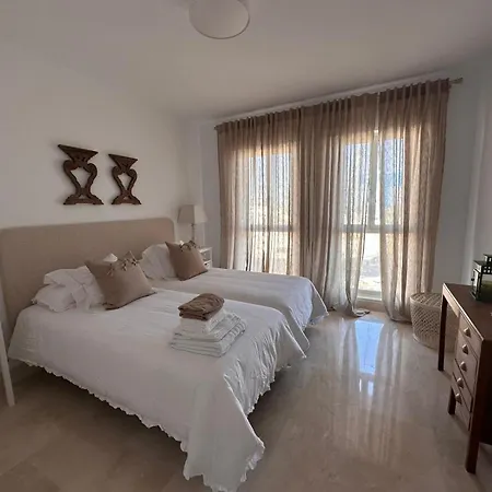 Apartamento Puerto Sotogrande Exterior photo